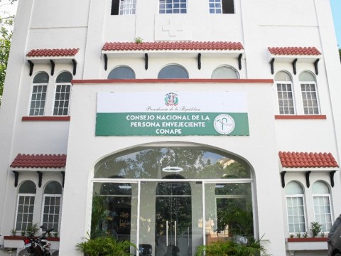 Conape fortalece protecci&oacute;n ante el maltrato y el abandono a personas adultas mayores