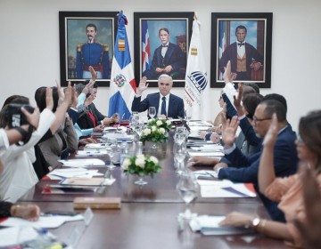 Consejo Nacional de Educaci&oacute;n aprueba Estrategia de Educaci&oacute;n Digital y socializa propuesta para regular uso de celulares en las escuelas
