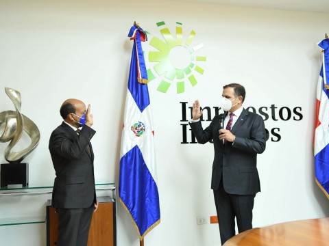 Luis Valdez anuncia extensi&oacute;n de las exenciones impositivas a micro y medianas empresas