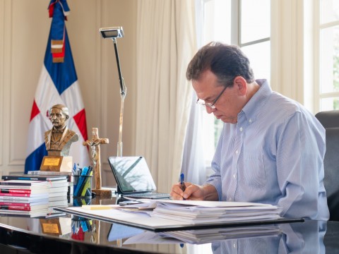  Canciller V&iacute;ctor Bison&oacute; y secretario de Estado Marco Rubio conversan sobre prioridades de la relaci&oacute;n entre Rep&uacute;blica Dominicana y Estados Unidos