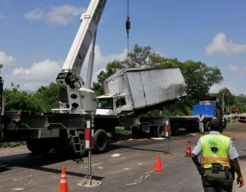 Se restablece el tr&aacute;nsito en Autopista Duarte tras accidente en Bonao