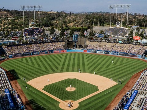 Dodgers lanzan iniciativa a favor de personas vulnerables