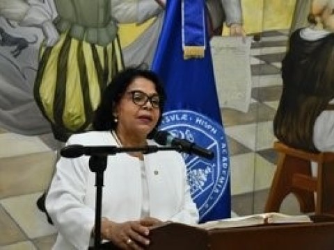  "Gobierno le toca superar debilidades que hay en clases virtual" dice rectora de la UASD