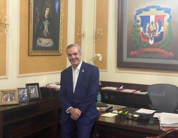 Presidente Abinader proh&iacute;be uso de su fotograf&iacute;a en instituciones p&uacute;blicas
