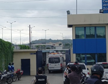 Mot&iacute;n deja 50 muertos en tres carceles del Ecuador