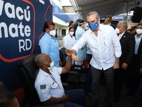 Abinader anuncia vacunación de 150 mil dominicanos más