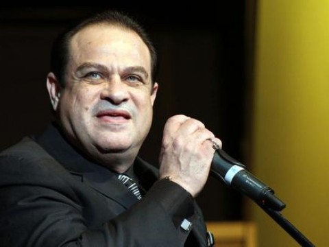 Tony Vega fue internado en un hospital por complicaciones en su salud