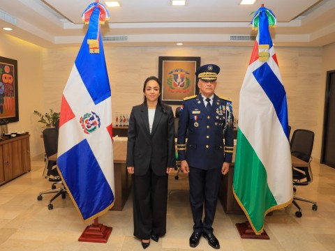 Faride Raful encabeza traspaso de mando y posesiona a Ernesto Rodr&iacute;guez Garc&iacute;a como nuevo director de la Polic&iacute;a Nacional