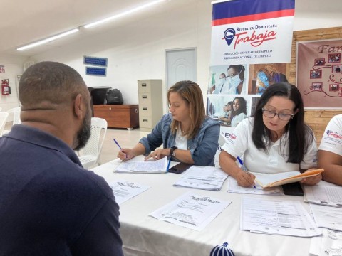 Ministerio de Trabajo invita a ferias de empleos para Hig&uuml;ey y La Romana
