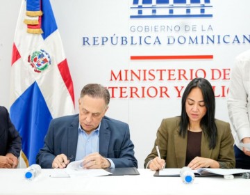 Ministerio de Interior y Polic&iacute;a gestiona terreno para nueva estaci&oacute;n de bomberos en Haina