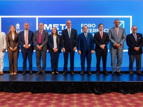 Presidente Luis Abinader resalta avances de Meta RD 2036 y se&ntilde;ala reducci&oacute;n de la pobreza de 25.9 % a 17 % como muestra del progreso hacia el objetivo de duplicar la econom&iacute;a