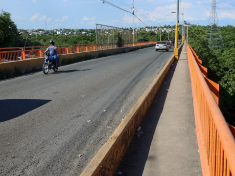  MOPC anuncia restricciones de circulaci&oacute;n de veh&iacute;culos pesados en el puente de La Barquita, Sabana Perdida, para su segunda fase de mantenimiento