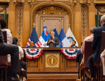 Presidente Luis Abinader se re&uacute;ne con di&aacute;spora dominicana en Brooklyn; Antonio Reynoso declara el 24 de septiembre como D&iacute;a del Orgullo Dominicano