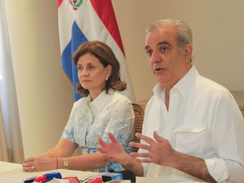 Presidente Luis Abinader anuncia ampliaci&oacute;n de la carretera hacia Licey al Medio a cuatro carriles para mejorar la movilidad y los accesos viales de Santiago