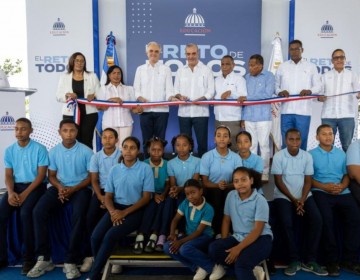 Presidente Abinader inaugura techado multiuso escolar en Duverg&eacute;