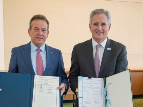 La Rep&uacute;blica Dominicana y Argentina firman un Acuerdo de Servicios A&eacute;reos para fortalecer la conectividad y el turismo