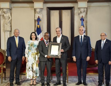 Gobierno reconoce la excelencia docente con la entrega de la Medalla al M&eacute;rito Magisterial 2026