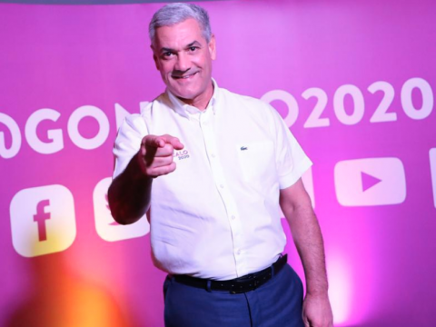 Gonzalo se compromete a entregar 15 mil pruebas gratis del COVID-19