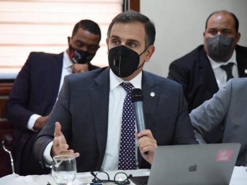 Jochi Vicente dice deudas que no est&eacute;n debidamente registradas "las tendr&aacute; que pagar cada ministro"