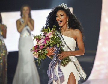 Cheslie Kryst, ex Miss USA, muere a los 30 a&ntilde;os