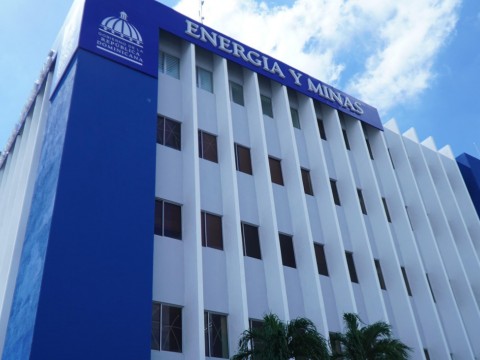 R&eacute;cords consecutivos de demanda validan la expansi&oacute;n del sistema el&eacute;ctrico dominicano
