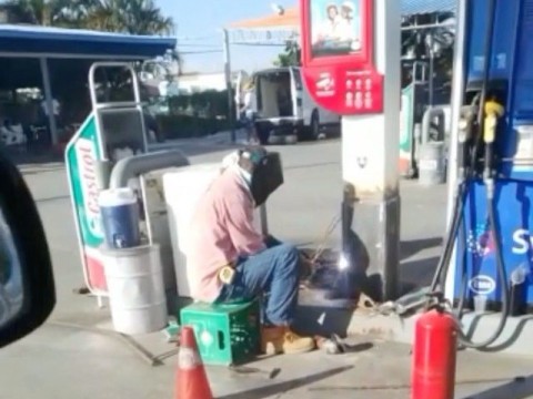 Industria y Comercio cierra estaci&oacute;n de combustible en SDE por hacer trabajos de soldadura sin precauci&oacute;n