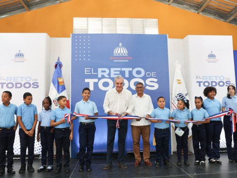 Presidente Luis Abinader entrega nuevas escuelas y un liceo en Puerto Plata en beneficio de m&aacute;s de 3,200 estudiantes
