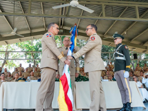 Ministro de Defensa encabeza traspasos de mando en el Ej&eacute;rcito y la Fuerza A&eacute;rea