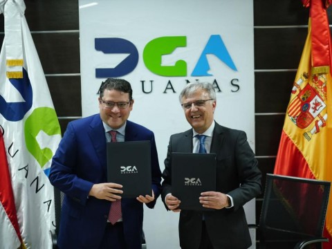 Aduanas y la Escuela Internacional de Negocios CESTE de Espa&ntilde;a, firman acuerdo de colaboraci&oacute;n