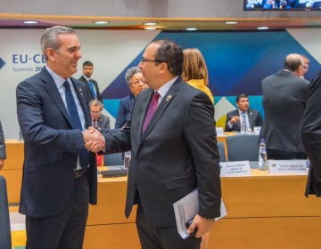 Presidente Abinader regresa esta noche al pa&iacute;s tras su participaci&oacute;n en Cumbre Uni&oacute;n Europea-CELAC