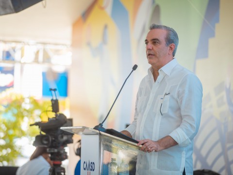 Presidente Abinader inaugura Cristo Park para beneficio de m&aacute;s de 350 mil personas de seis barriadas