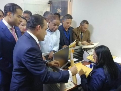 PLD deposita ante la JCE candidaturas presidenciales y congresuales de cara a las elecciones de mayo 2020