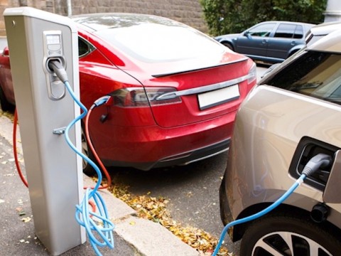 Instalan en Alto Manhattan primer cargador el&eacute;ctrico para veh&iacute;culos