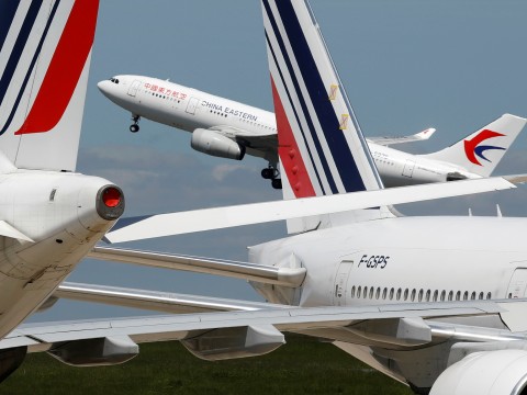 Trump proh&iacute;be a las aerol&iacute;neas chinas volar a Estados Unidos