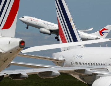 Trump proh&iacute;be a las aerol&iacute;neas chinas volar a Estados Unidos