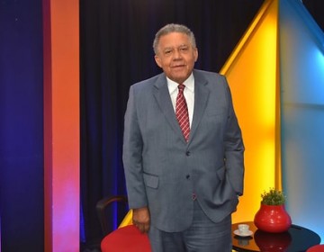Juan Bol&iacute;var D&iacute;az anuncia su retiro de la Televisi&oacute;n 