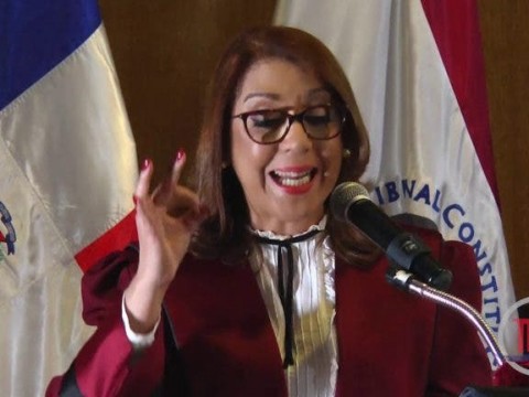 Jueza Katia Jim&eacute;nez llama d&eacute;spota a Danilo Medina por inaugurar Terminal de Autobuses