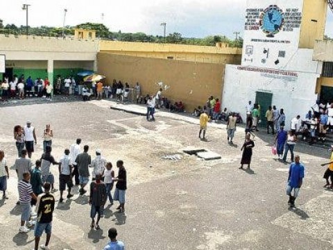 Procuradora destituye alcaide de La Victoria; trasladan dotaci&oacute;n policial y personal administrativo