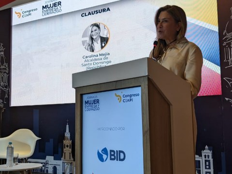 Carolina Mej&iacute;a pondera en Cartagena, el rol y liderazgo de la mujer latinoamericana