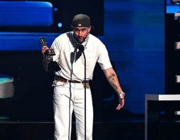 Bad Bunny agradece a RD en Premios Billboard de la M&uacute;sica Latina por el apoyo en su carrera