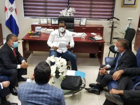 Asociaci&oacute;n Nacional de Pilotos visita senado en rechazo a modificaci&oacute;n de la Ley 491-06