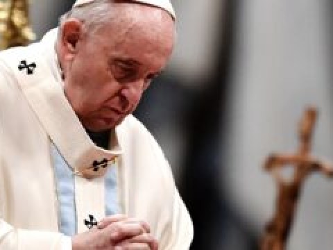 El papa siente &ldquo;verg&uuml;enza&rdquo; porque se quiere gastar el 2 % del PIB en armas