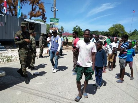 Militares refuerzan la frontera por Pedernales