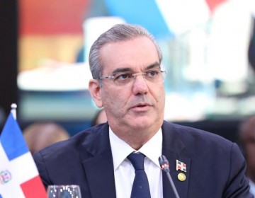 Presidente Abinader regresa de viaje a Argentina donde particip&oacute; en Cumbre de la CELAC