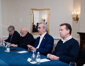 Presidente Abinader Sostiene reuni&oacute;n de coordinaci&oacute;n con empresarios dominicanos tras su arribo anoche a Washington