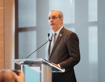 Presidente Abinader promueve a RD como destino ideal para la inversi&oacute;n industrial textil y de calzado