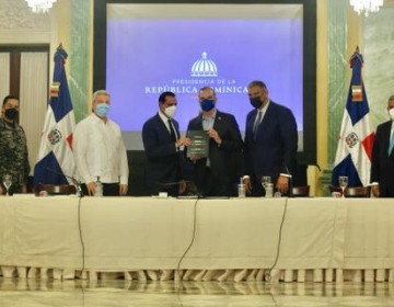 Carlos S&aacute;nchez, critic&oacute; que el gobierno no haya tomado en cuenta a los legisladores para discutir la reforma de la Polic&iacute;a