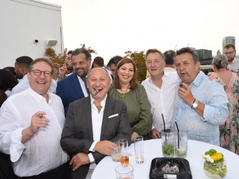 Rep&uacute;blica Dominicana y Cuba celebran con &eacute;xito en Bruselas Noche de Cigarros y Ron