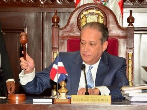 Reinaldo Pared confirma que fue diagnosticado con un tumor en el es&oacute;fago