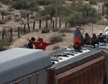 EE.UU. suspende el tr&aacute;mite de trenes en dos pasos fronterizos ante mayor flujo migratorio